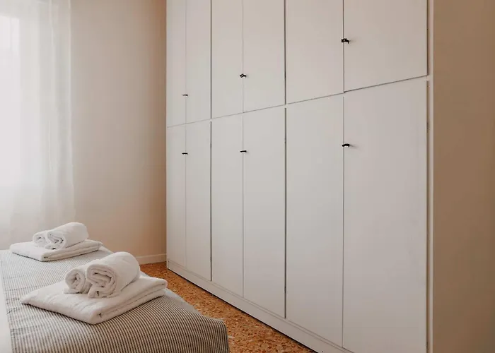 39 Moltrasio, *